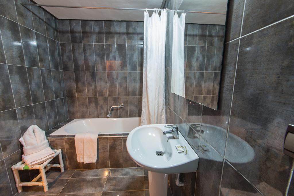 Hotel Akouas Meknes Room photo